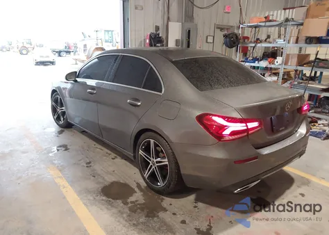 2019 Mercedes-Benz A 220 4Matic из США, поврежденный, VIN WDD3G4FB9KW014185